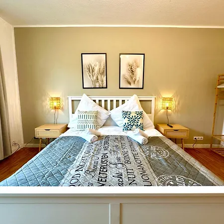 Lejlighed Pempelfort, Zentral, Balkon, Zu Fuss Zur Koe & Stadt, Netflix *